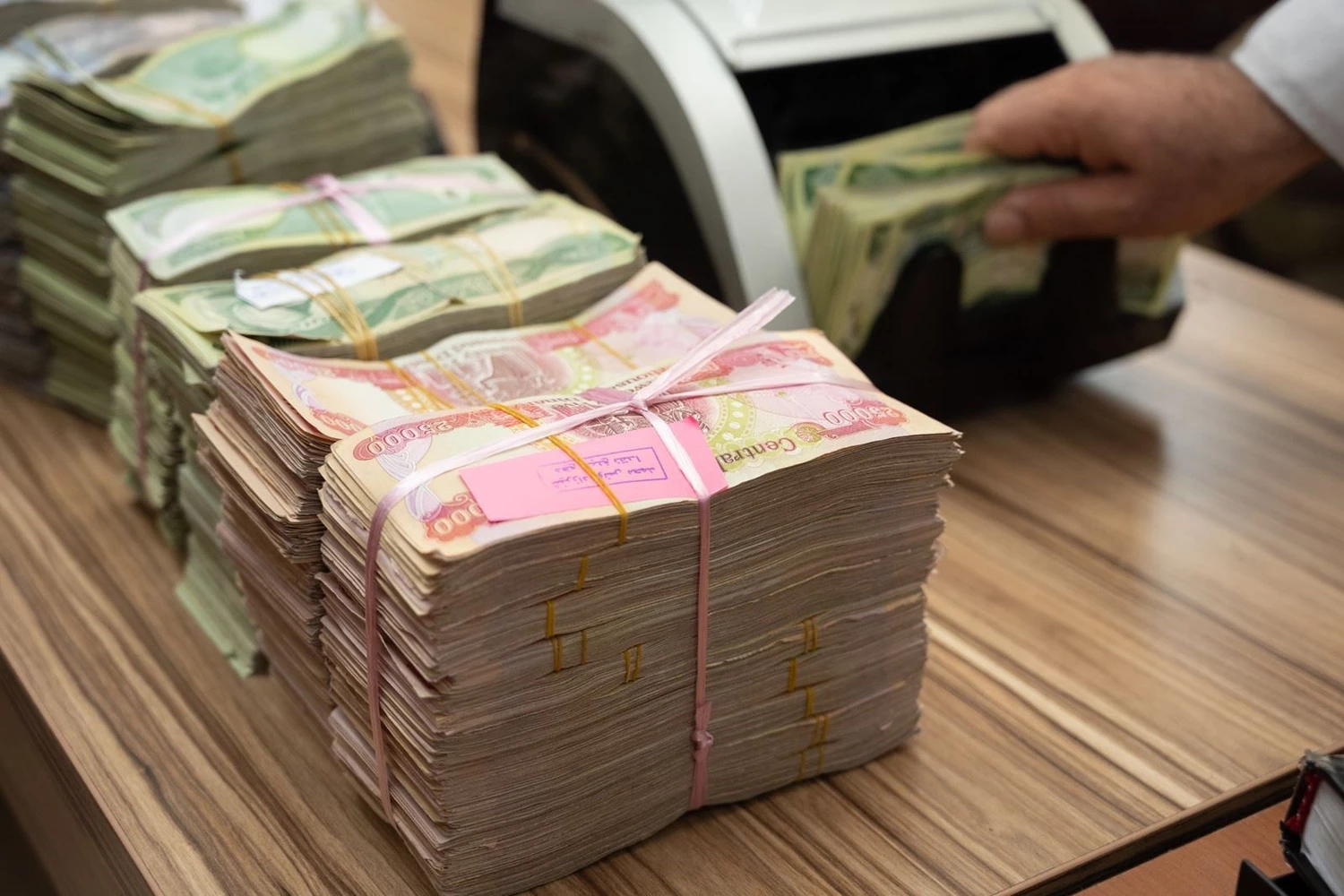 ضربة موجعة للفساد.. النزاهة توقف هدراً بـ 7.5 مليار دينار في كهرباء الفرات الأوسط