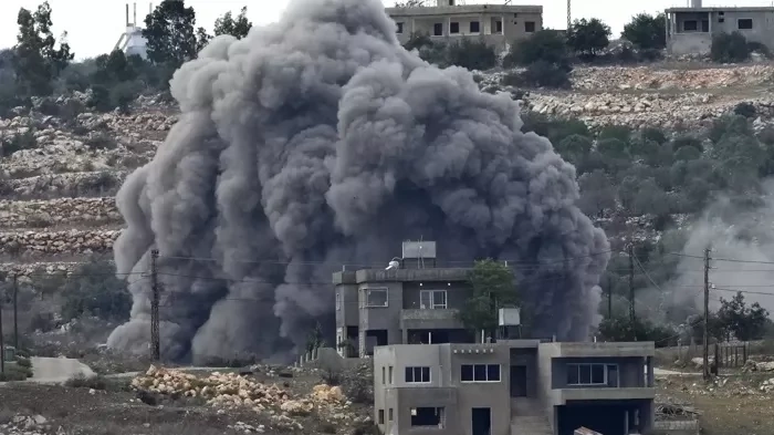 Israeli Airstrikes Target Southern Lebanon and Mount Lebanon, Including Displaced Shelter in Saksakiyeh