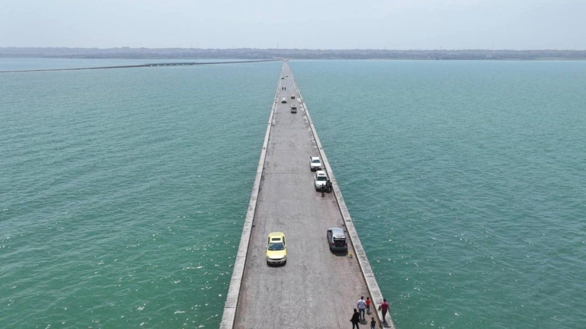 Indefinite Closure of One of Iraq's Largest Bridges Following Technical Warnings of Collapse