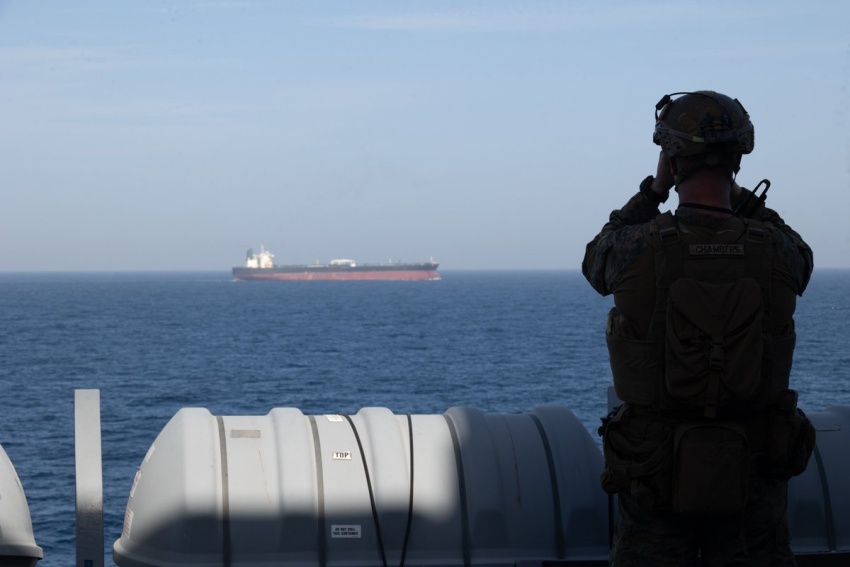 US Navy Disables Commercial Ship in the Gulf of Oman Amid Naval Blockade Measures