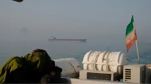 Tehran Announces Dozens of Commercial Ships Crossed the Strait of Hormuz Amid Security Tensions
