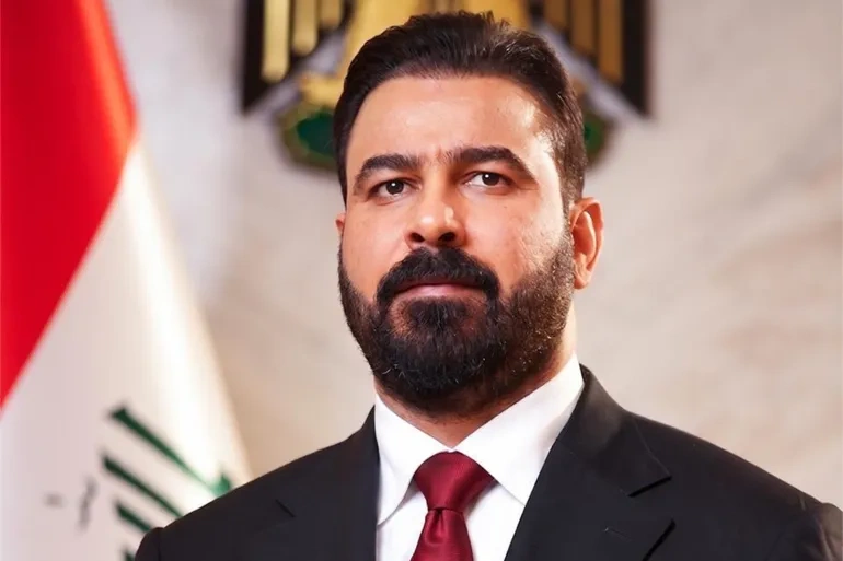 Government Directive to Unify Iraqi Flags Hoisted Above Official Institutions