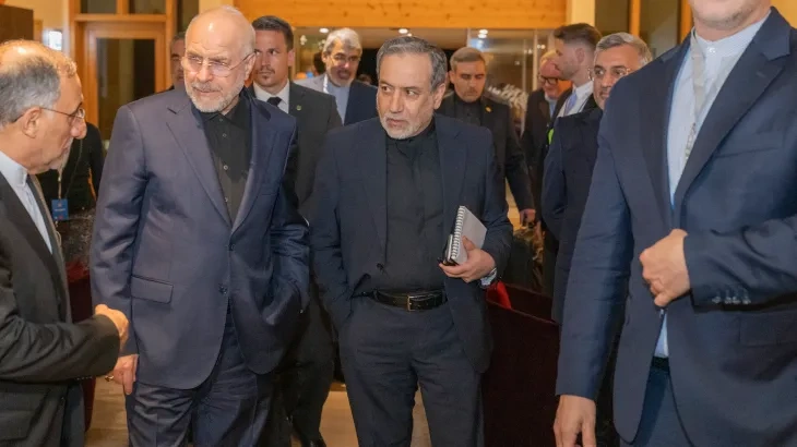 باحث إيراني: طهران تفرض شروطها في مفاوضات سويسرا وتوظف الملف اللبناني لتحقيق مكاسب استراتيجية