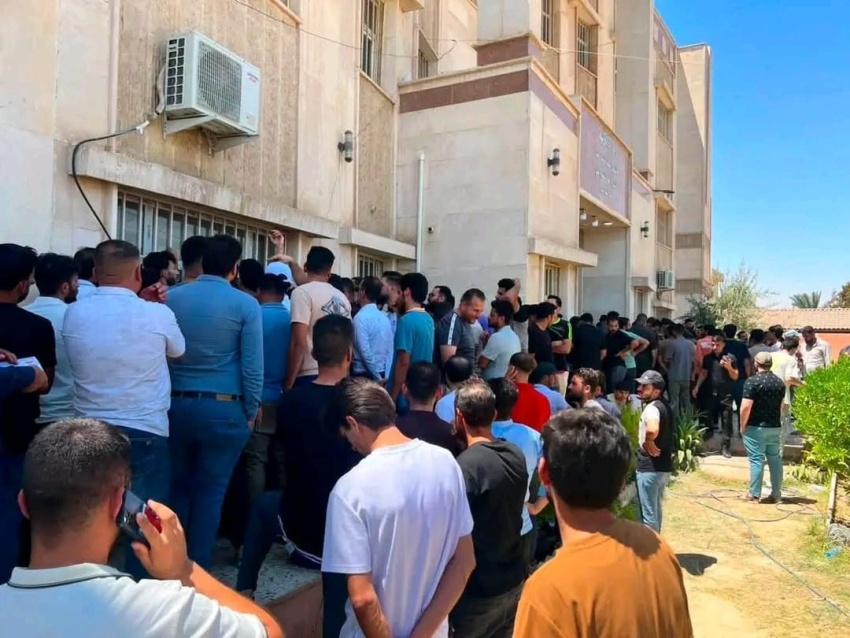 معاناة مستمرة لطلبة الأنبار وسط غياب التنظيم وارتفاع درجات الحرارة