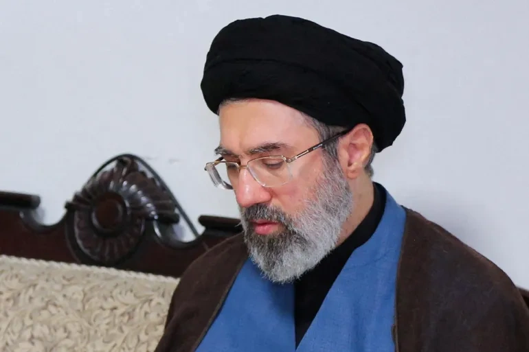 المرشد الأعلى الإيراني ينتقد انسحاب واشنطن من التفاهمات ويعتبره دليلاً على عدم التزامها