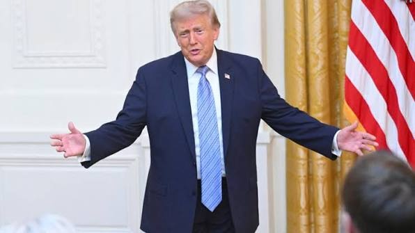 Washington Asserts It Does Not Seek Control of Strait of Hormuz, Warns of Iranian Nuclear Ambitions