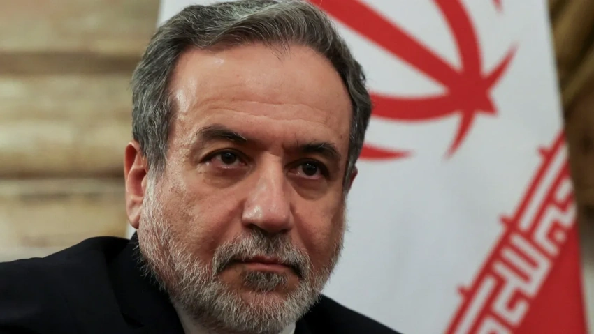 وزير الخارجية الإيراني: العلاقات الثنائية مع العراق تشهد تعاوناً استراتيجياً غير مسبوق