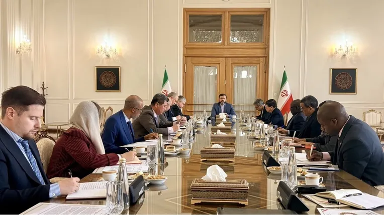 Tehran Responds Firmly to Trump's Threats: The Strait of Hormuz is Under Our Absolute Sovereignty