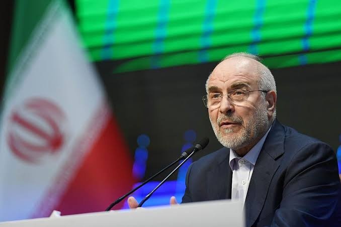 طهران تؤكد موقفها الحازم بمنع تصدير النفط الإقليمي في حال استمرار القيود المفروضة عليها