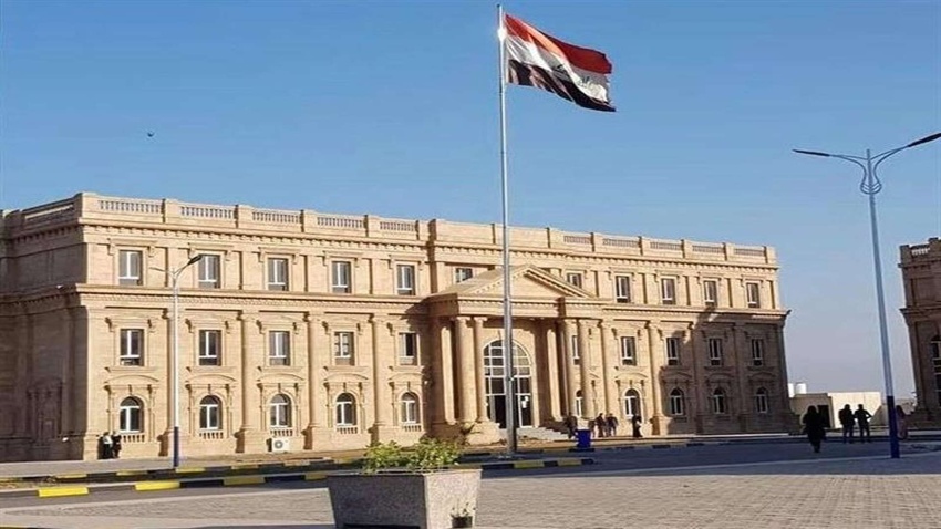 حكومة البصرة تعلن تخصيص 60 مليار دينار لتمويل رواتب 13 ألف درجة وظيفية