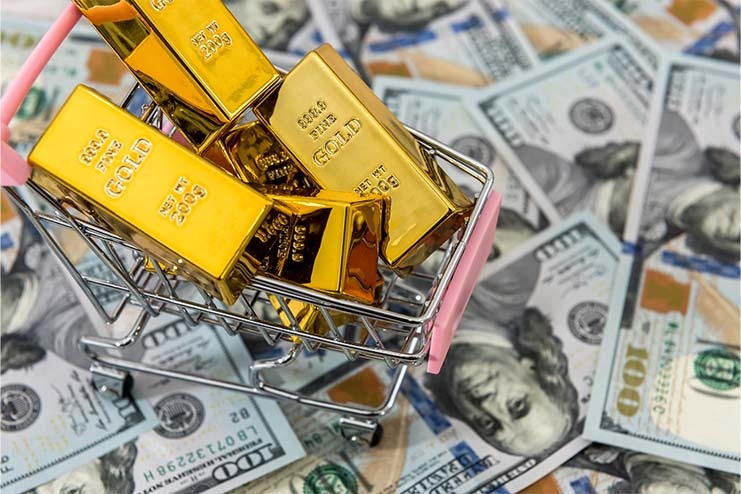 ارتفاع ملحوظ في أسعار صرف الدولار واستقرار نسبي لأسواق الذهب في العراق