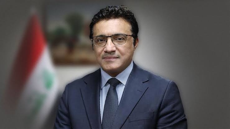 الحكومة تعلن خطة خفض سعر صرف الدولار في السوق الموازي إلى 1550 ديناراً