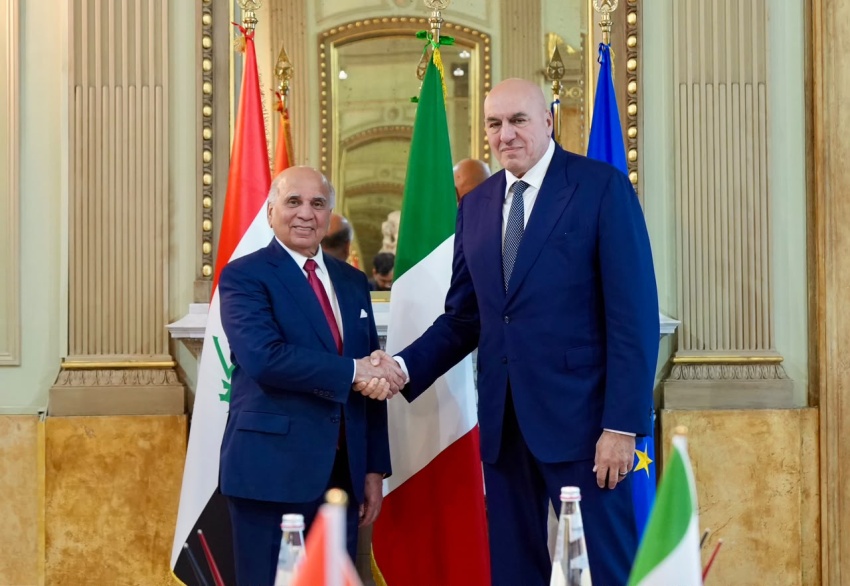 وزير الخارجية يبحث مع نظيره الإيطالي تعزيز التعاون العسكري والأمني المشترك