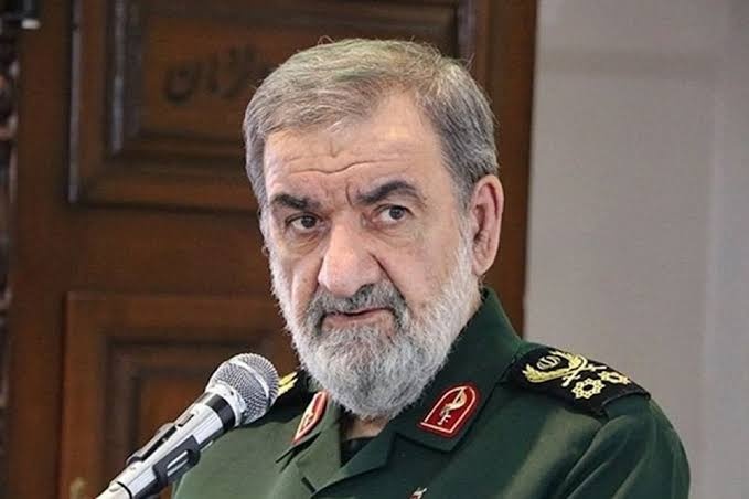رضائي يحذر من عواقب استراتيجية ويؤكد أن طهران لم تستخدم كامل قدراتها